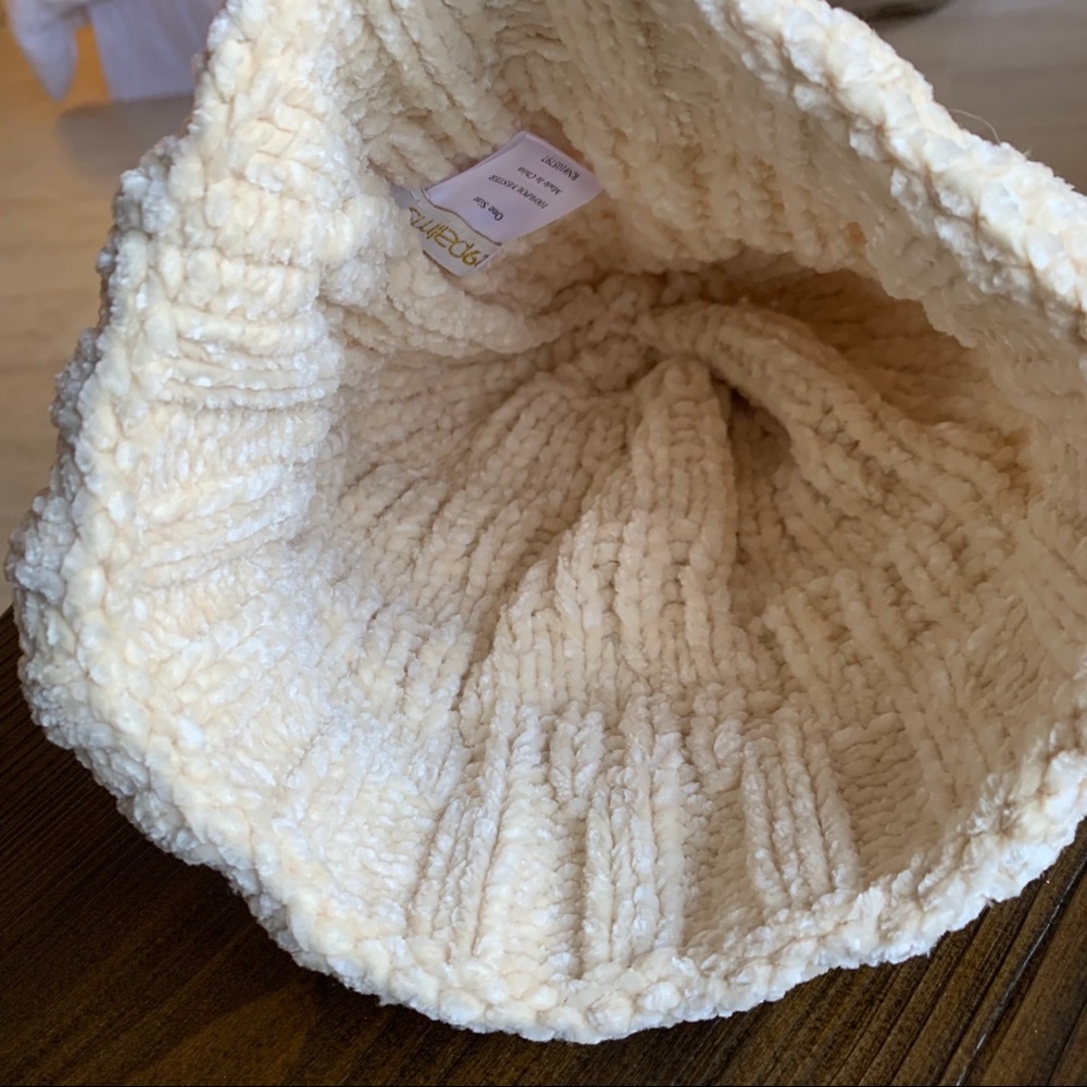 29 Palms Cream Knit Super Soft Beanie Winter Hat - Picture 5 of 6